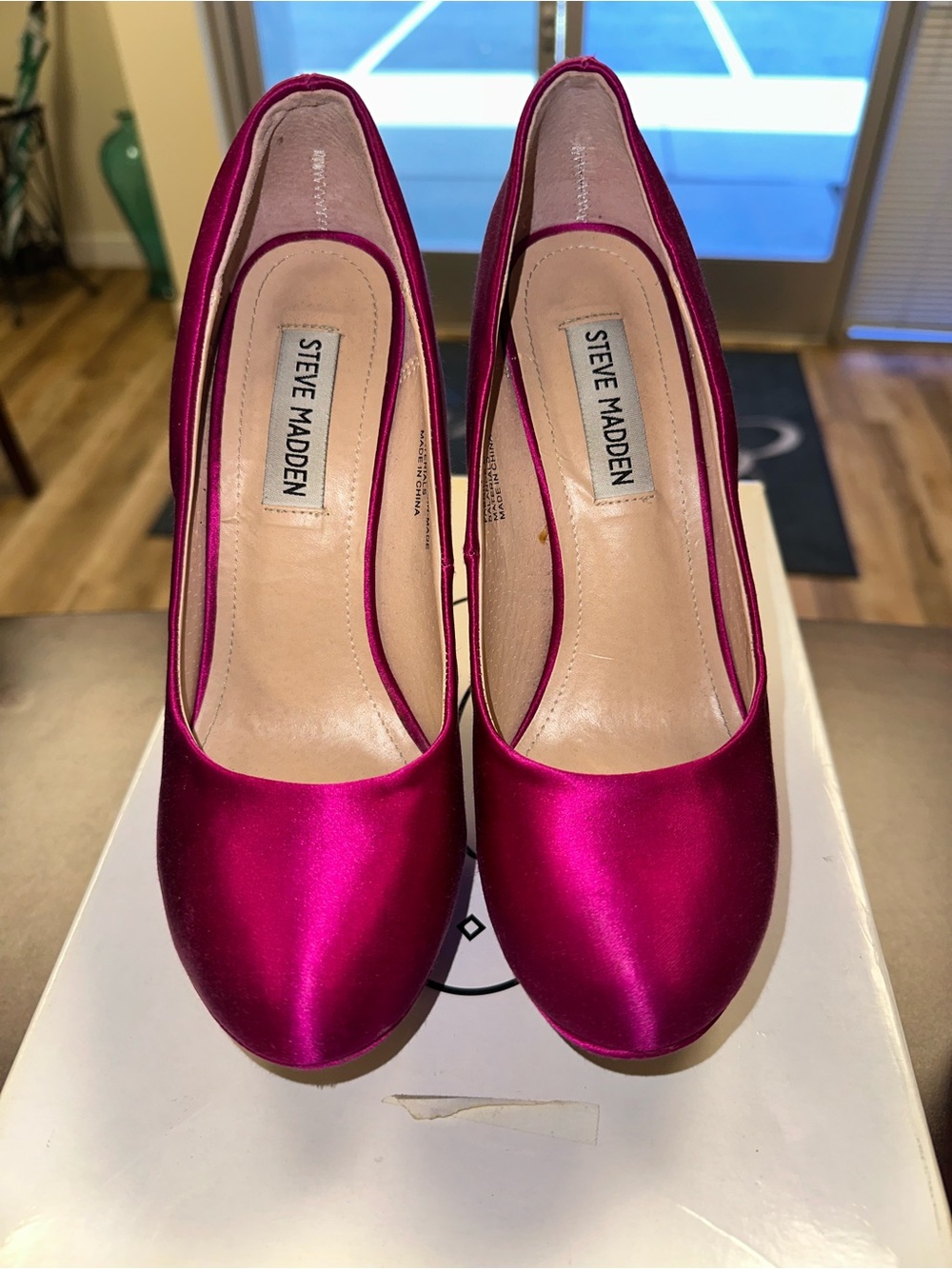 Steve Madden Magenta Satin Round-Toe Pumps